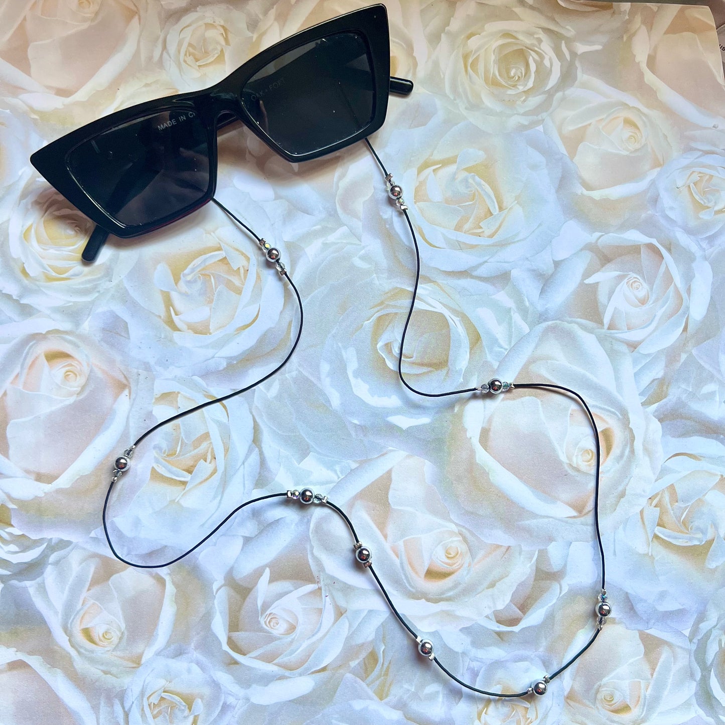 simple beaded glasses lanyard chain