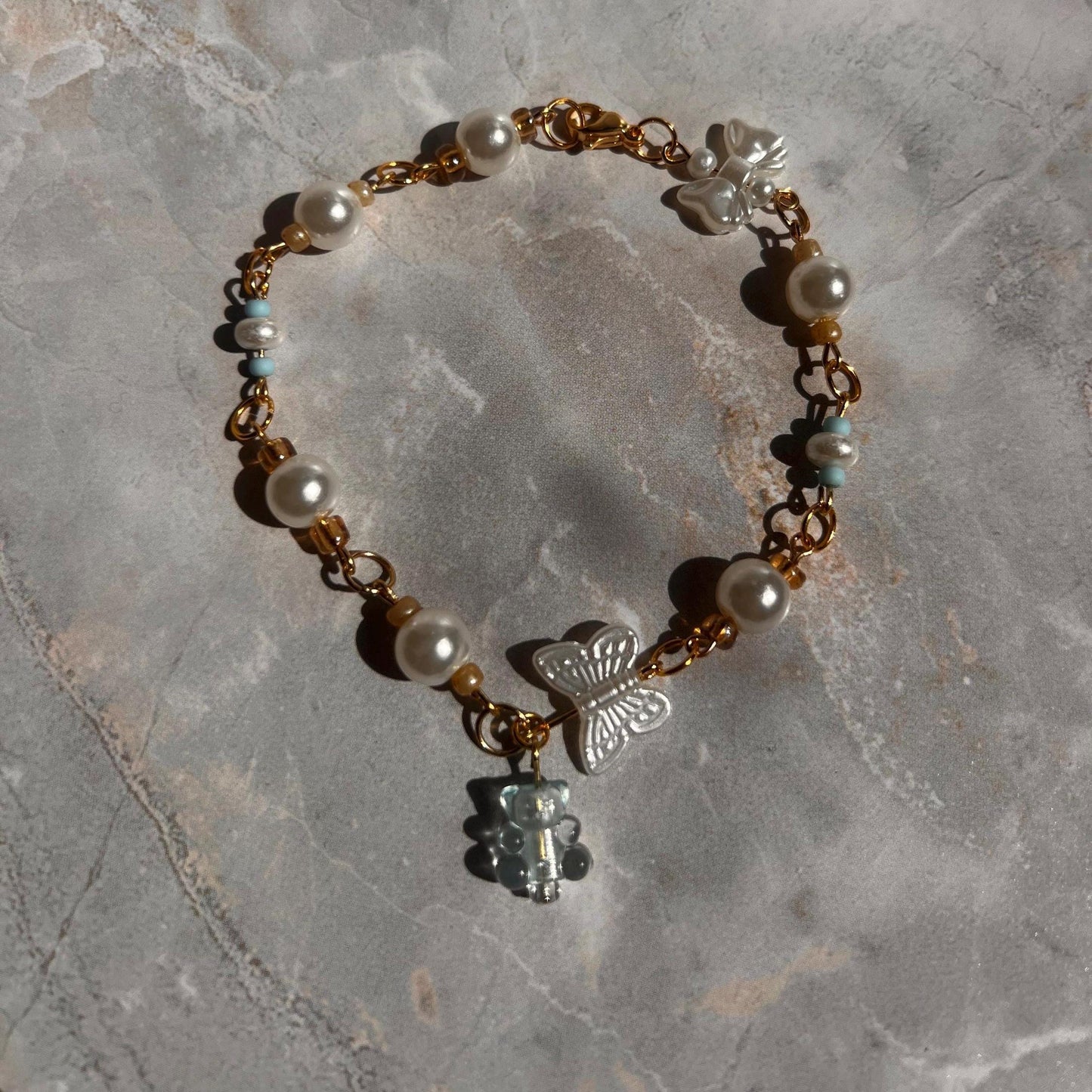 Gummy Bear Pearl Charm Bracelet – Gold-Plated Chain with Faux Pearls and Pastel Blue Beads