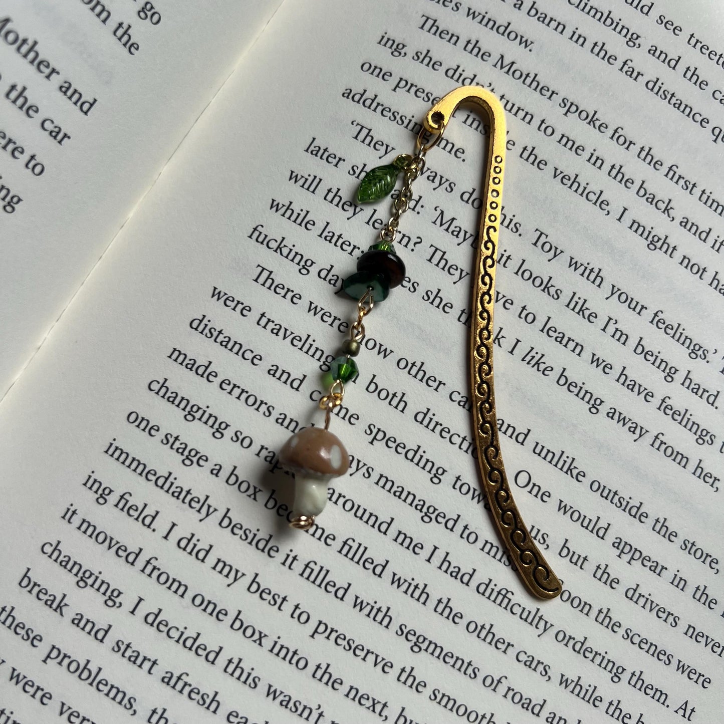 Customizable Fairycore Bookmark with Handmade Clay Mushrooms – Cottagecore Beaded Bookmark – Gold or Silver