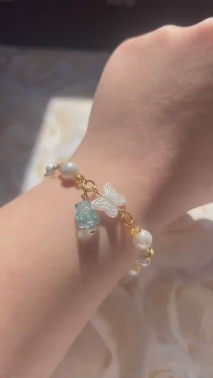 Gummy Bear Pearl Charm Bracelet – Gold-Plated Chain with Faux Pearls and Pastel Blue Beads